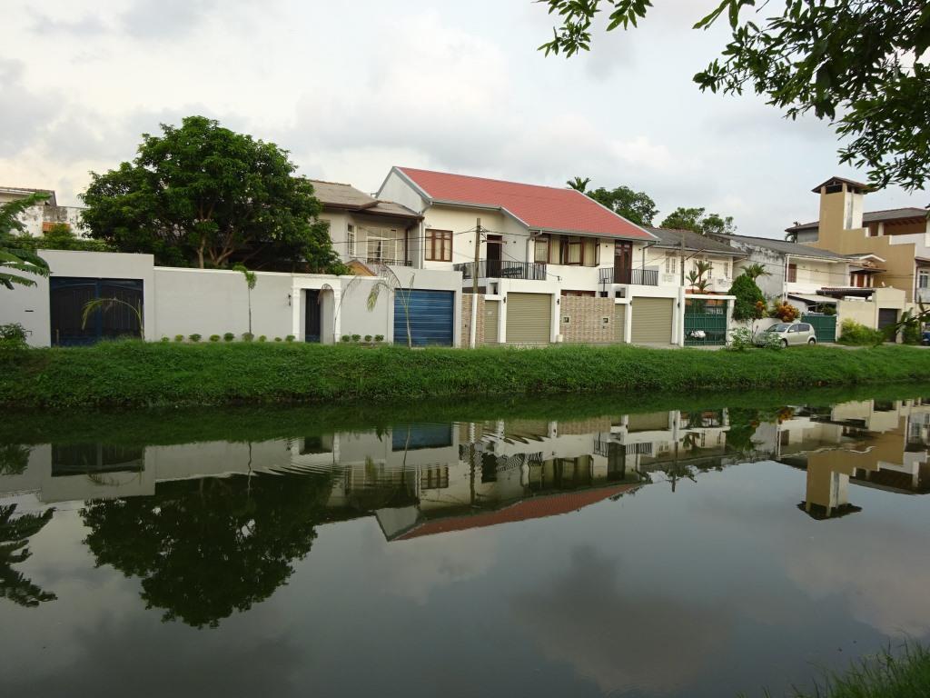 Water Park Residencies Hotel Nugegoda Exterior foto